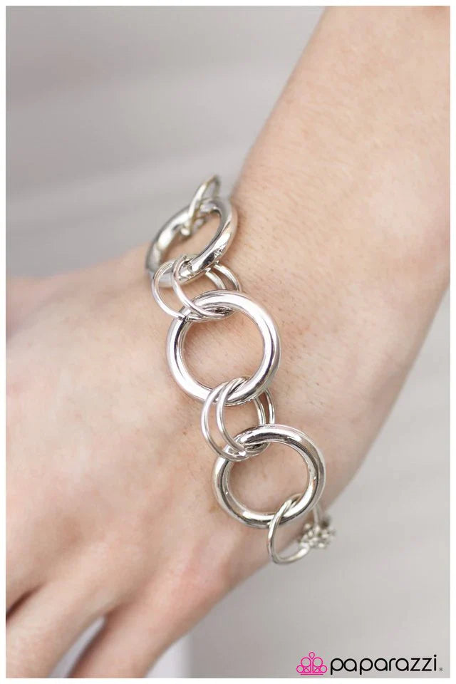 Paparazzi Bracelet ~ Nice and Easy - Silver