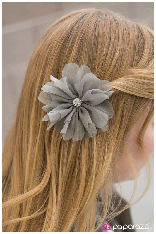 Paparazzi Hair Accessories ~ GLISTEN To Reason - Silver