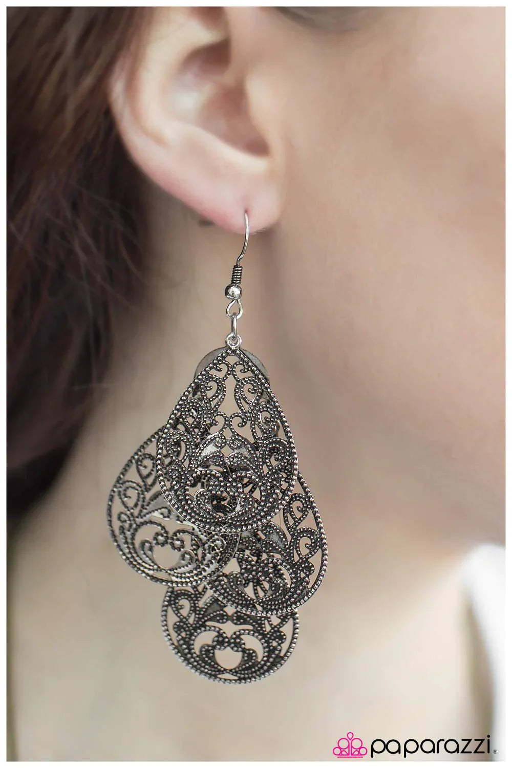 Paparazzi Earring ~ Go For Baroque - Silver