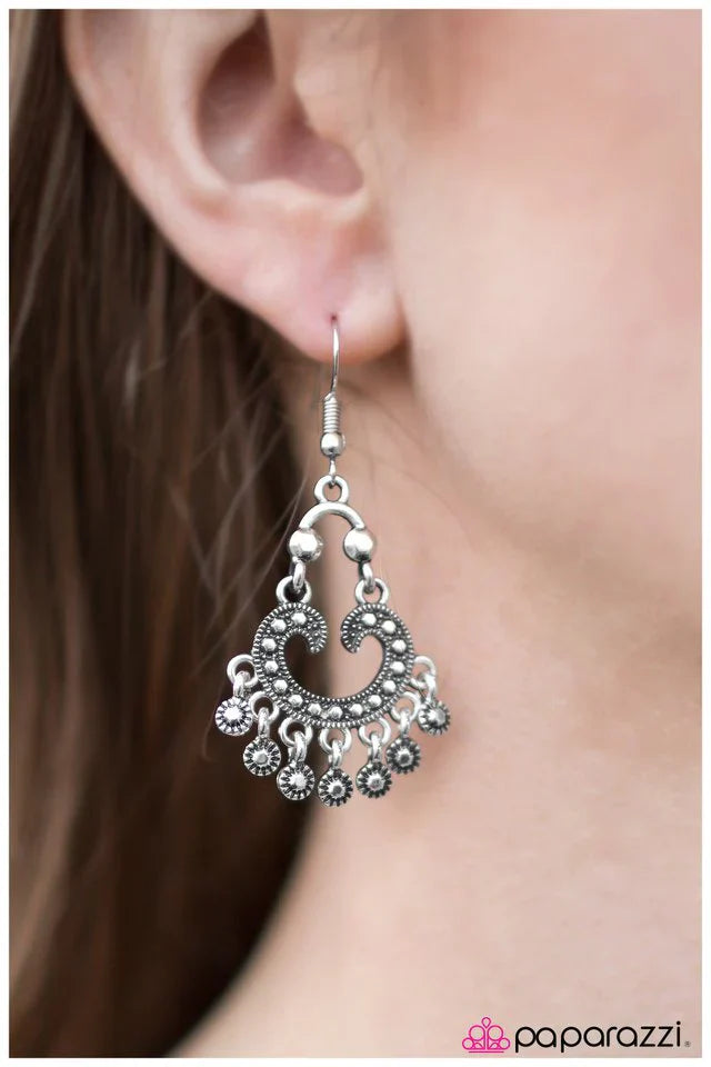 Paparazzi Earring ~ I Will Grant You Three Wishes - Silver