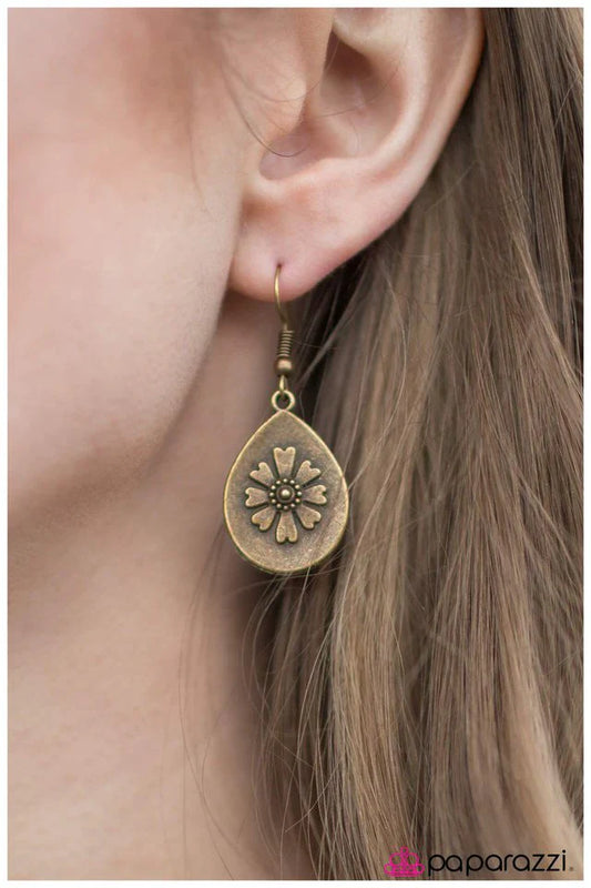 Paparazzi Earring ~ Rural Beauty - Brass