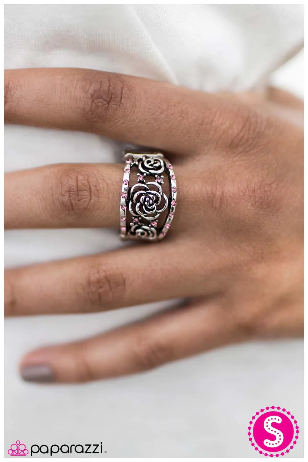 Paparazzi Ring ~ The Queens Garden - Pink