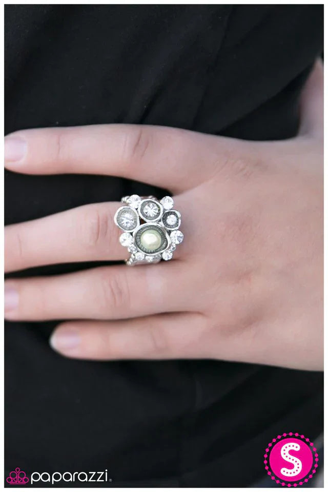 Paparazzi Ring ~ Dangerously Beautiful - Green