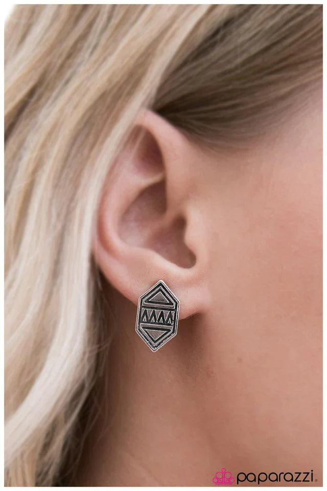 Paparazzi Earring ~ Here We GEO! - Silver