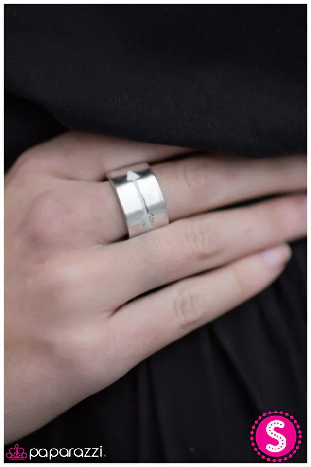 Paparazzi Ring ~ Follow Your Arrow - White