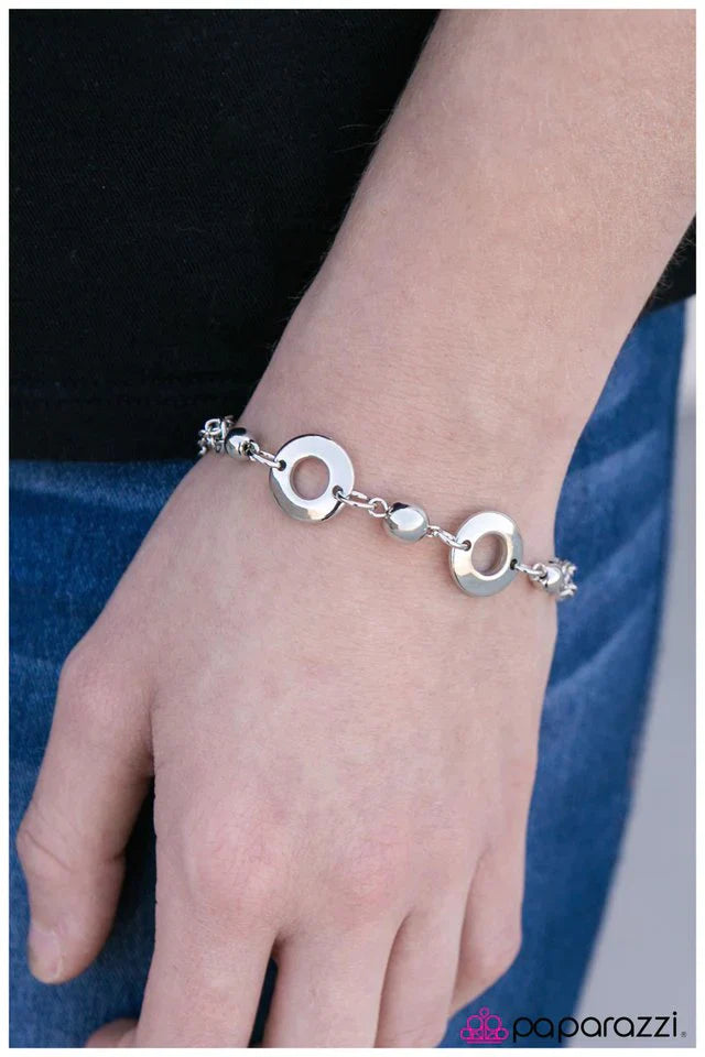 Paparazzi Bracelet ~ Simple As That - Silver