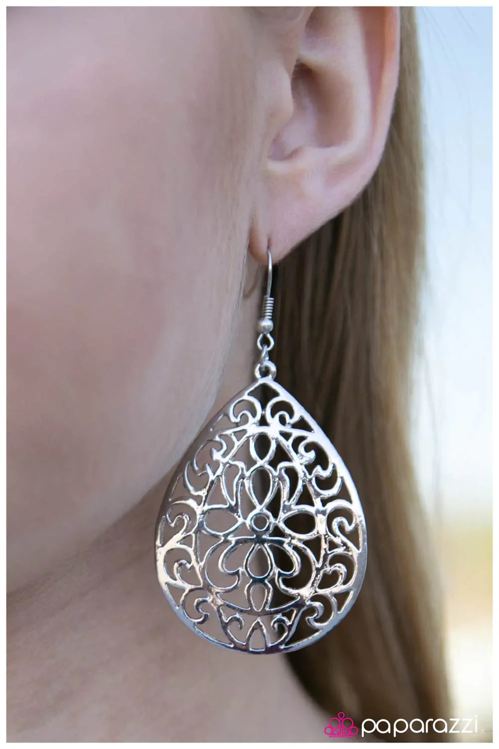 Paparazzi Earring ~ Out Of the Gate  - Silver