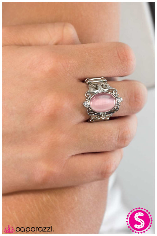 Paparazzi Ring ~ To Catch A Prince - Pink