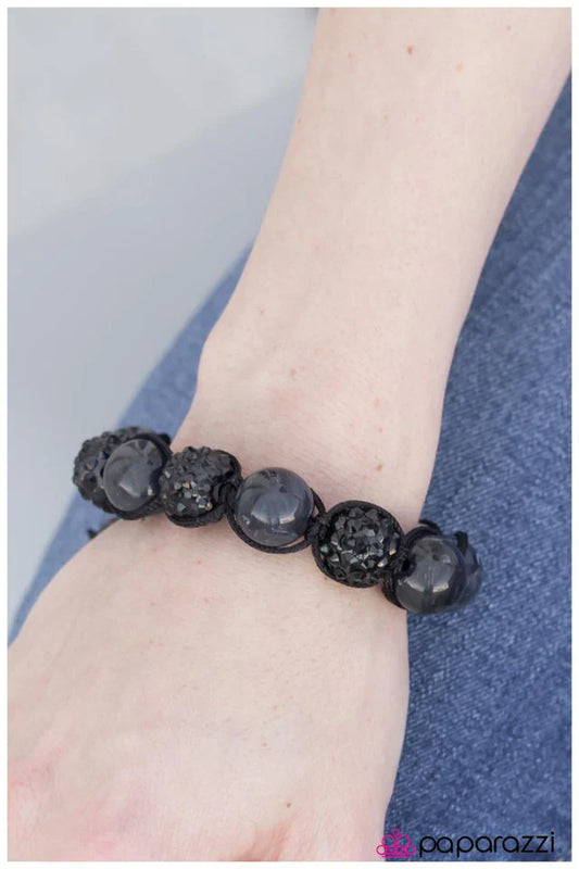 Paparazzi Bracelet ~ Lookin Sharp - Black