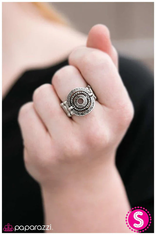 Paparazzi Ring ~ Easy Target - Silver