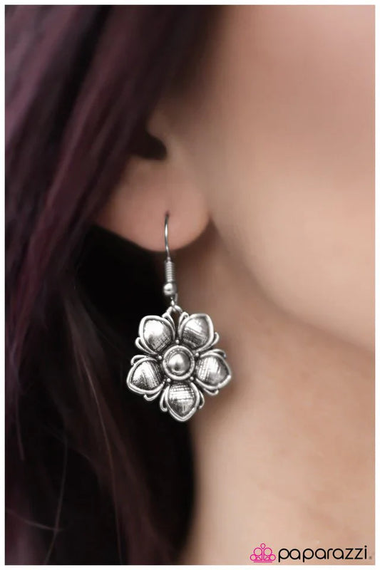 Paparazzi Earring ~ Its Summertime - Silver