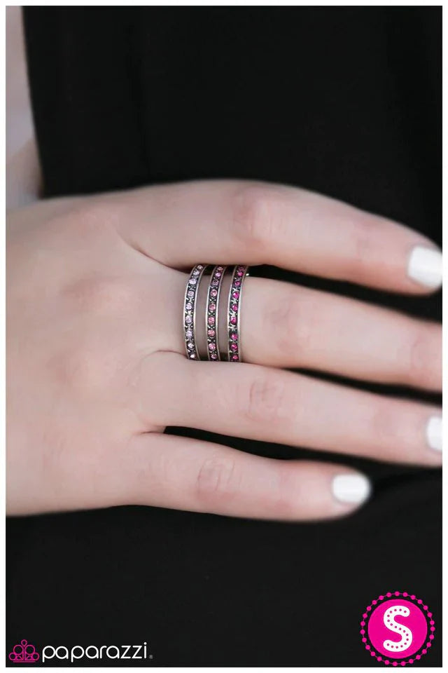 Paparazzi Ring ~ Come Away With Me - Pink