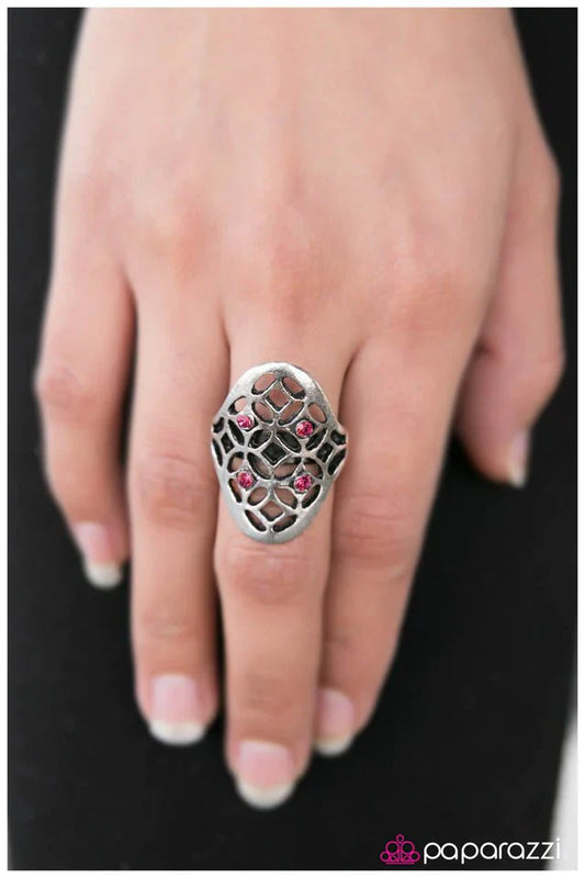 Paparazzi Ring ~ Vintage Décor - Pink