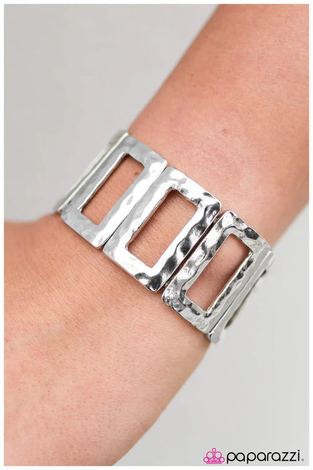 Paparazzi Bracelet ~ Freeze Frame - Silver