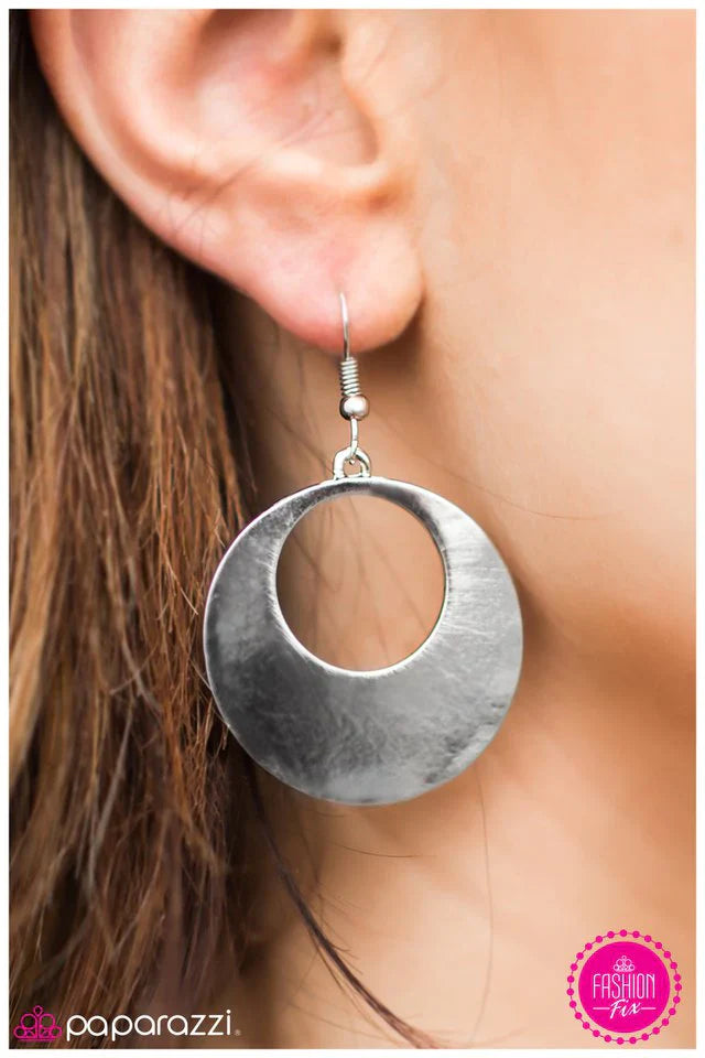 Paparazzi Earring ~ Admire Me - Silver