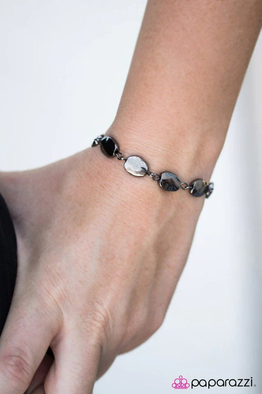 Paparazzi Bracelet ~ Be BRIGHT There! - Black