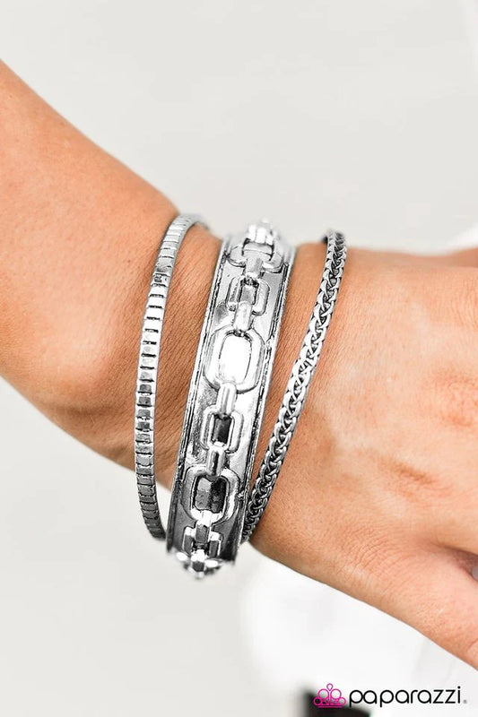 Paparazzi Bracelet ~ Breaking The Rules - Silver