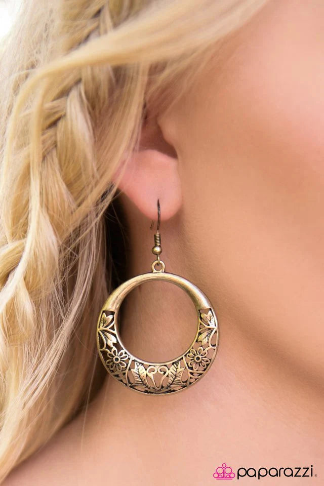 Paparazzi Earring ~ Villa Gardens - Brass