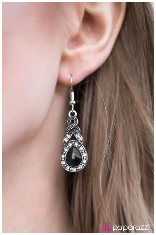 Paparazzi Earring ~ Dreaming My Life Away - Black