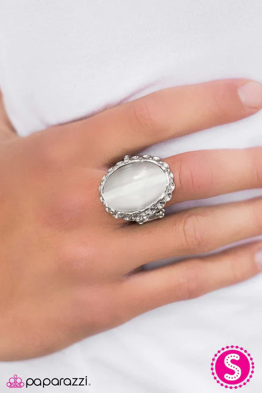 Paparazzi Ring ~ Fleeting Romance - White