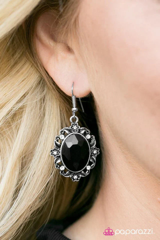 Paparazzi Earring ~ To Buy Or Not To Buy - Black