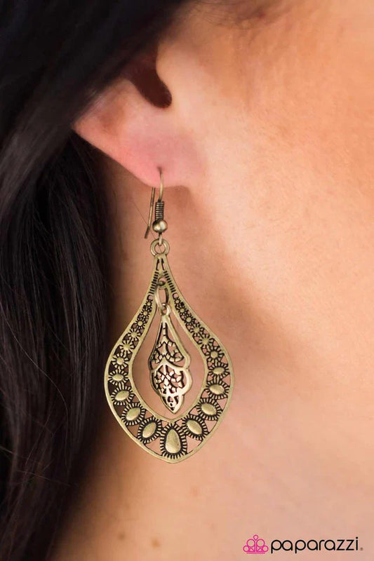 Paparazzi Earring ~ Arabian Affair - Brass