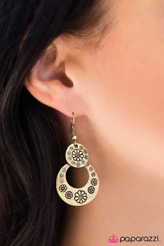 Paparazzi Earring ~ A Walk Through the Flowers - Brass