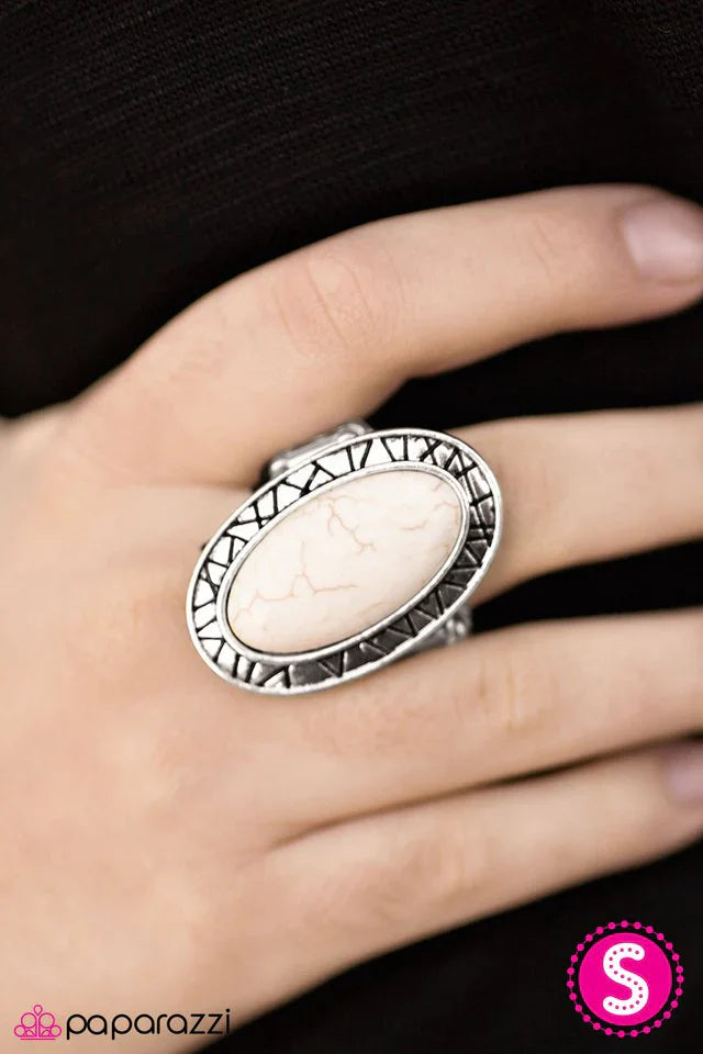 Paparazzi Ring ~ Nature Walk - White