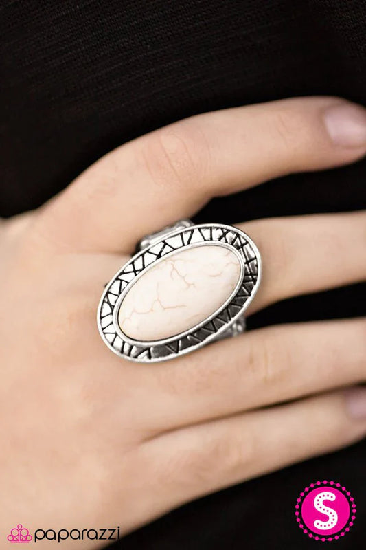 Paparazzi Ring ~ Nature Walk - White