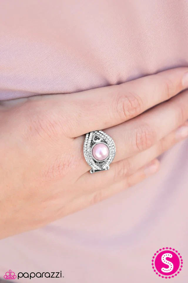 Paparazzi Ring ~ A Pearl Kind of Girl - Pink