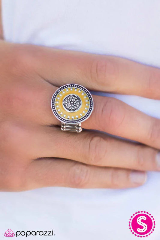 Paparazzi Ring ~ In a Field of Roses, Be a Wildflower - Yellow