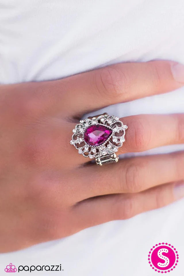 Paparazzi Ring ~ Queenly Grace - Pink