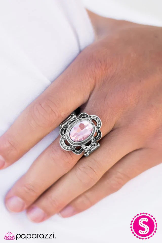 Paparazzi Ring ~ Works Like Magic - Pink