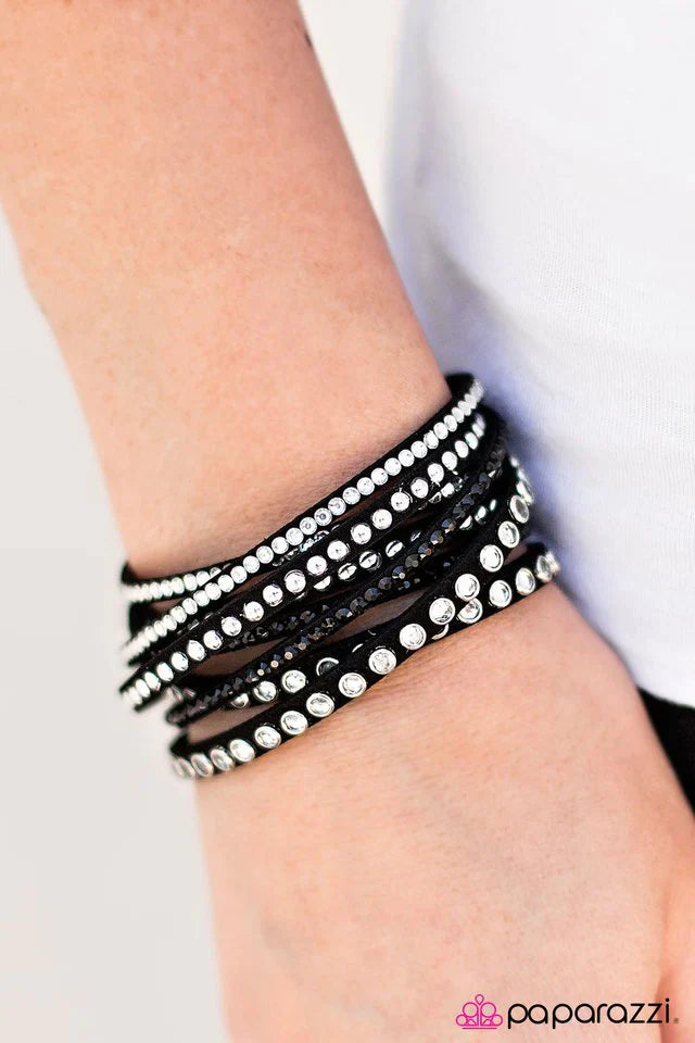 Paparazzi Bracelet ~ Cant Touch This - Black