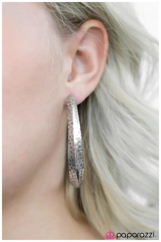 Paparazzi Earring ~ Jungle To Jungle - Silver