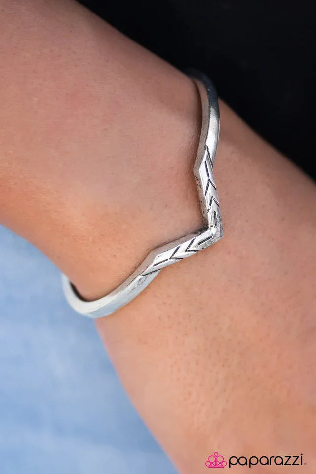 Paparazzi Bracelet ~ Little Egypt - Silver