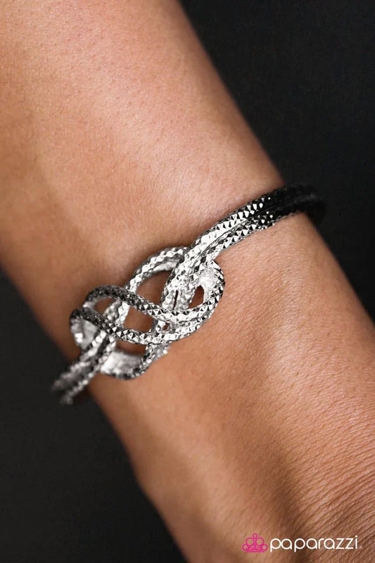 Paparazzi Bracelet ~ So KNOT Sorry - Silver