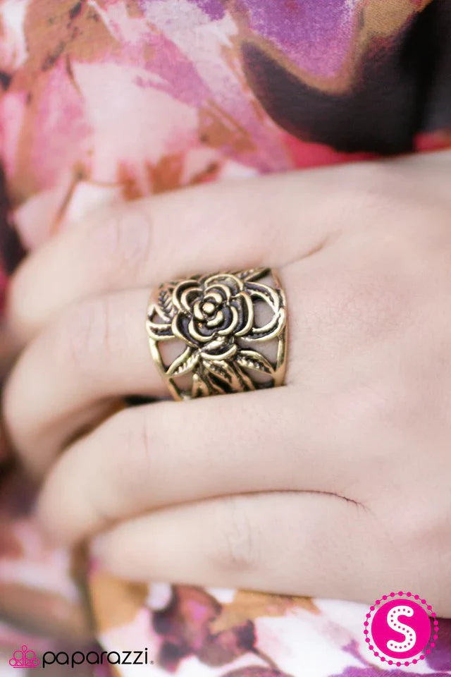 Paparazzi Ring ~ Budding BLOOMance - Brass