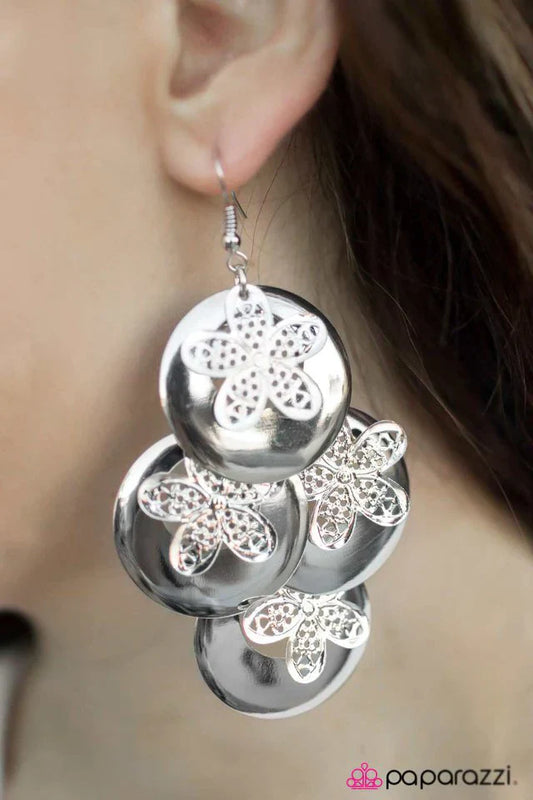 Paparazzi Earring ~ Falling Flowers - Silver