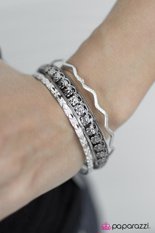 Paparazzi Bracelet ~ Floral Finesse - Silver