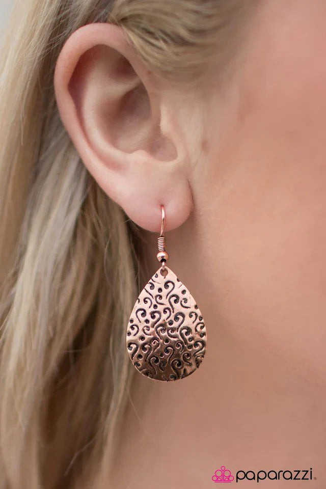 Paparazzi Earring ~ FILIGREE Me In! - Copper