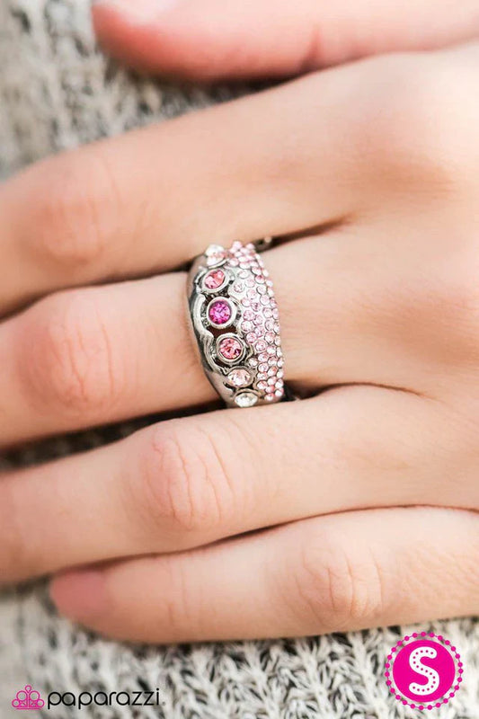 Paparazzi Ring ~ Finest Moment - Pink