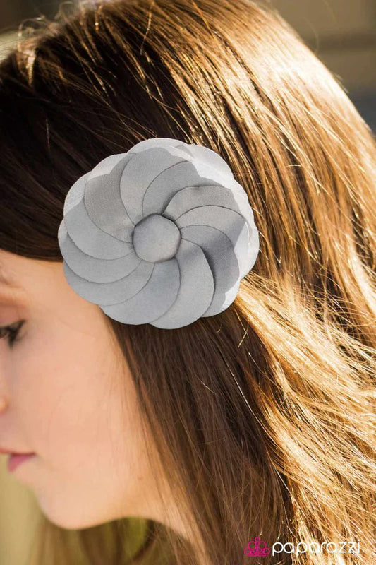 Paparazzi Hair Accessories ~ Damsel In Distress - Silver