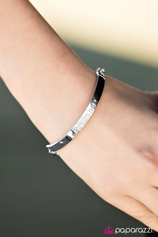 Paparazzi Bracelet ~ Breathe Easy - Silver