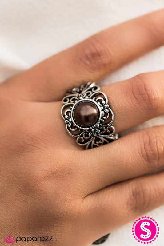 Paparazzi Ring ~ Jolly Good Time- Brown