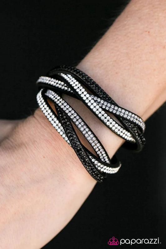 Paparazzi Bracelet ~ Send In The Sparkle! - Black