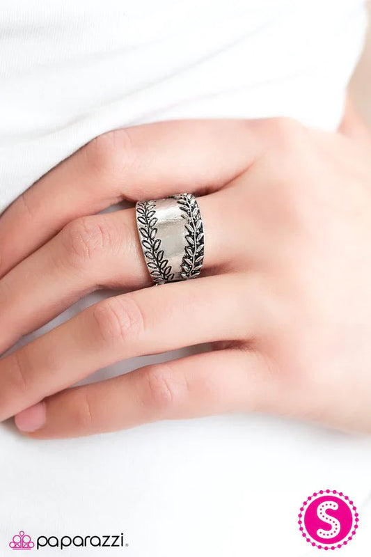 Paparazzi Ring ~ Zen Garden - Silver