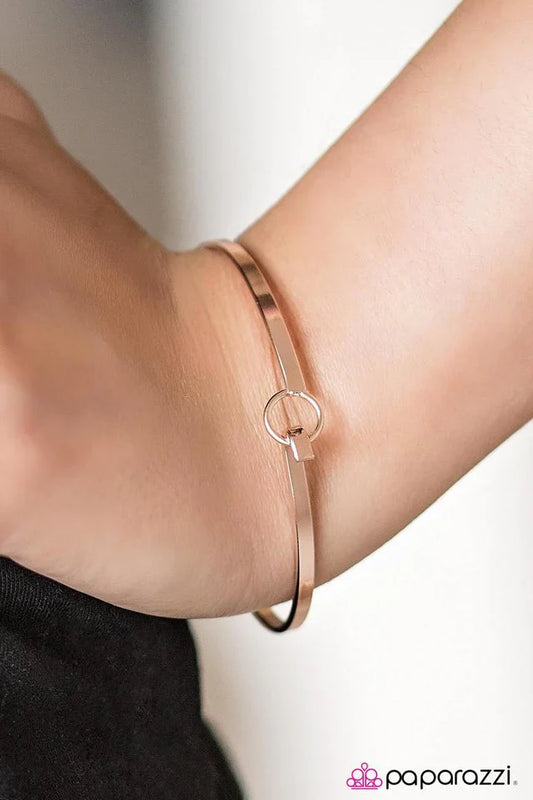 Paparazzi Bracelet ~ Minimal Style - Rose Gold