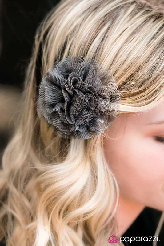 Paparazzi Hair Accessories ~ Nothing But Net - Silver