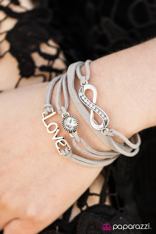 Paparazzi Bracelet ~ Infinitely Irresistible - Silver